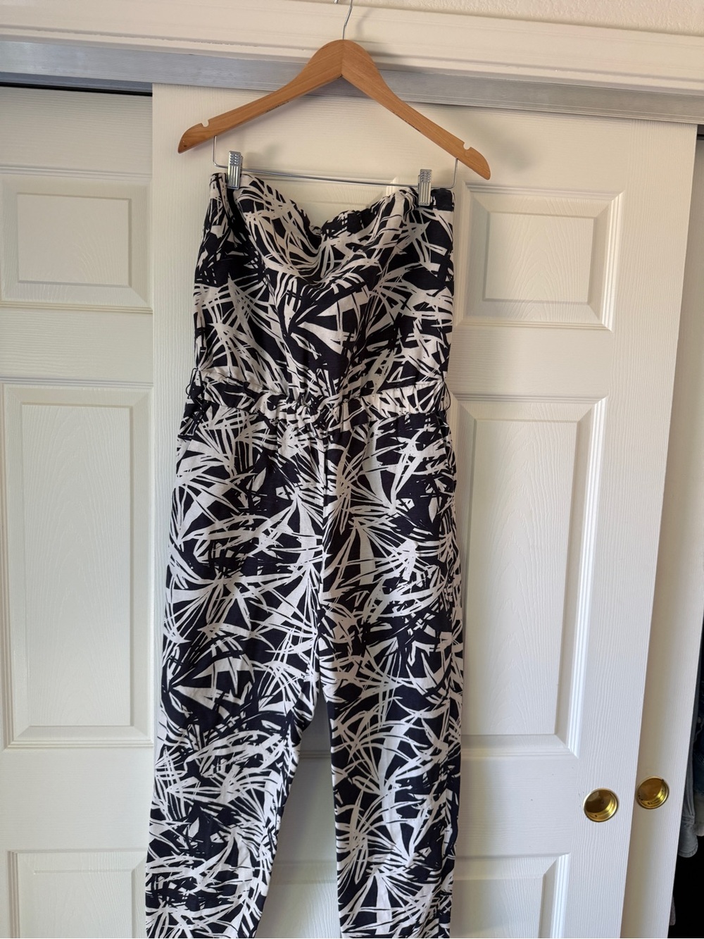 Strapless Navy & White/ Off white Abstract Print Jumpsuit